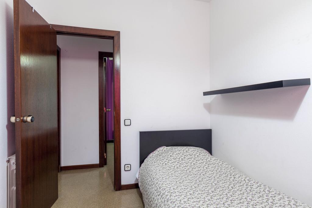 Apartment Sagrada Familia Barcelona Room photo