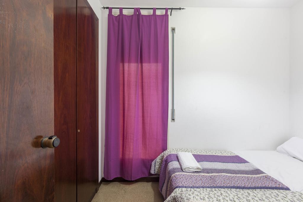 Apartment Sagrada Familia Barcelona Room photo