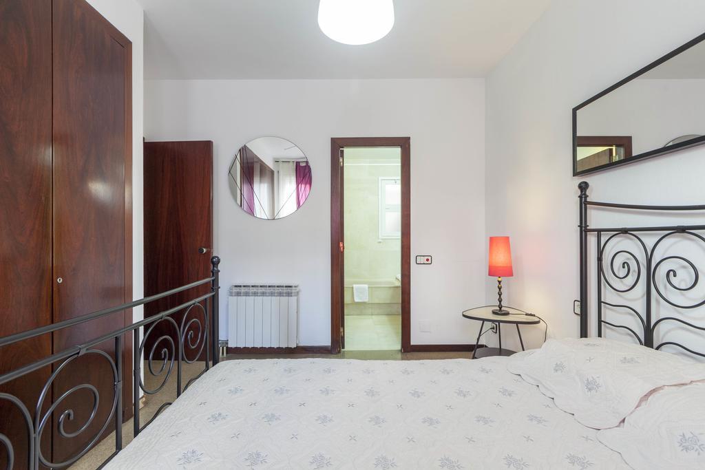Apartment Sagrada Familia Barcelona Room photo