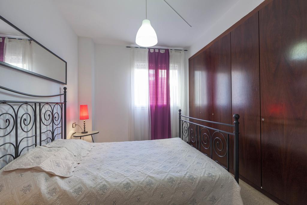 Apartment Sagrada Familia Barcelona Room photo