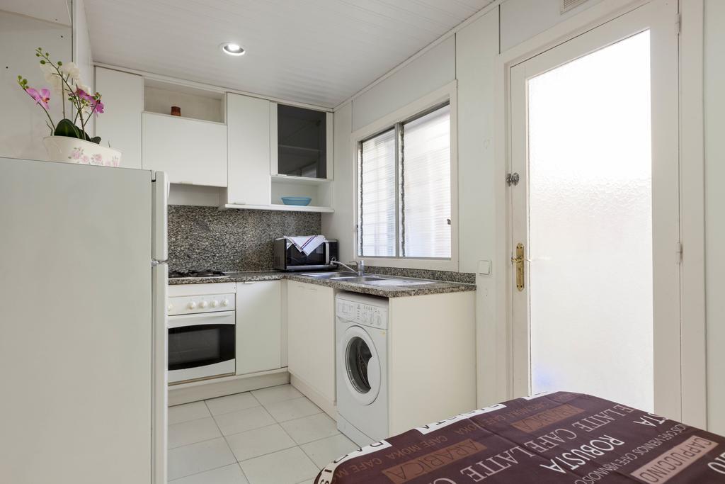 Apartment Sagrada Familia Barcelona Room photo