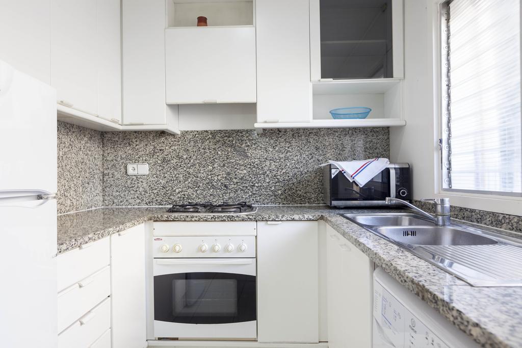 Apartment Sagrada Familia Barcelona Room photo